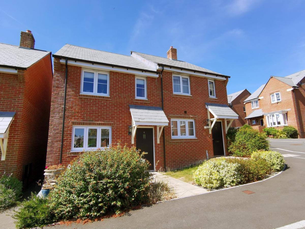 2 Bedroom House With Free Parking Lyme Regis Buitenkant foto